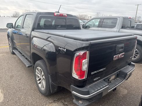 Used 2016 GMC Canyon SLE w/ Nightfall Edition image 6