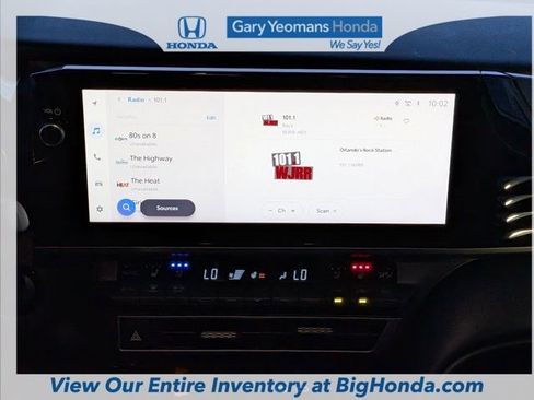 Used 2025 Toyota Camry XSE FWD image 19