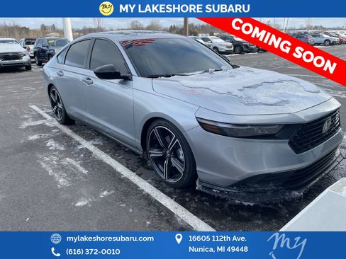 Used 2025 Honda Accord Sport image 1