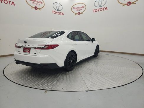 Certified 2025 Toyota Camry SE w/ Convenience Package image 8