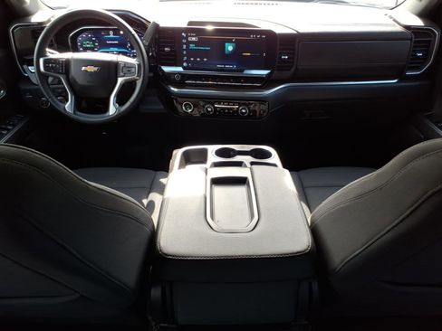 Certified 2023 Chevrolet Silverado 1500 LT image 10