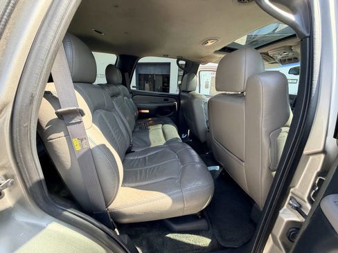 Used 2002 Chevrolet Tahoe LT image 25