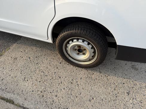 Used 2019 Nissan NV200 S image 19