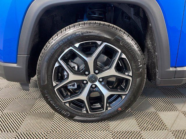 Used 2026 Jeep Compass Limited AWD/4WD image 11