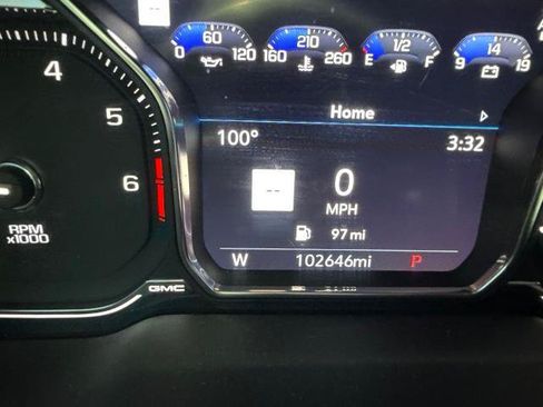 Used 2021 GMC Yukon SLT w/ SLT Premium Package AWD/4WD image 7