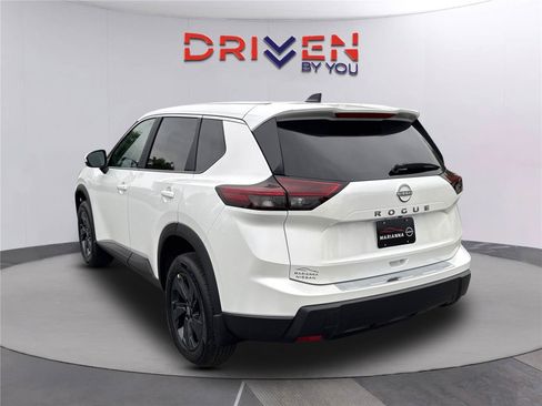 New 2026 Nissan Rogue SV w/ Cold Weather Package FWD image 6