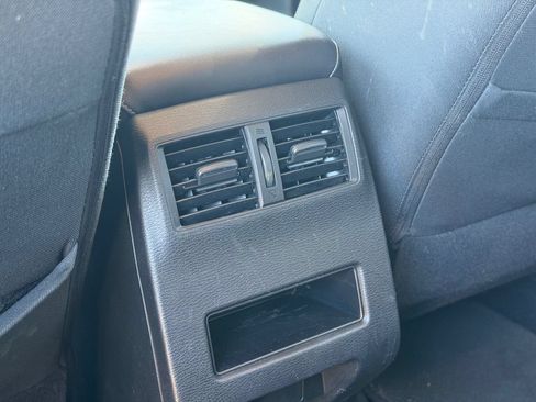 Used 2024 Mitsubishi Outlander ES FWD image 15