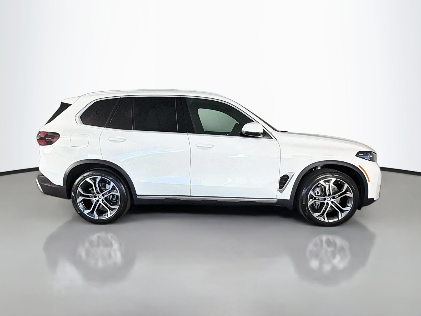 Used 2026 BMW X5 sDrive40i w/ Premium Package RWD image 8