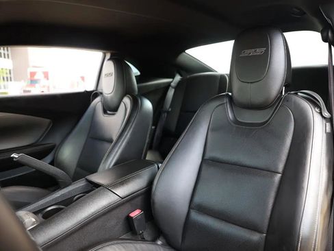 Used 2010 Chevrolet Camaro SS w/ RS Package RWD image 8
