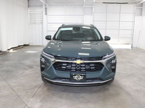 New 2026 Chevrolet Trax LT w/ Driver Confidence Package image 3