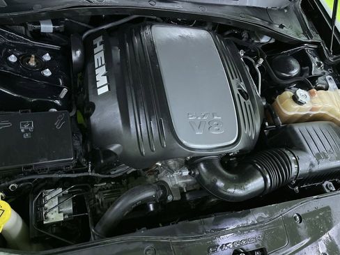 Used 2018 Dodge Charger R/T w/ Plus Group image 30