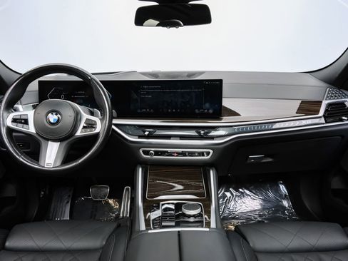 Used 2025 BMW X6 xDrive40i AWD/4WD image 16