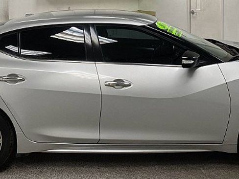 Used 2018 Nissan Maxima 3.5 SV image 4
