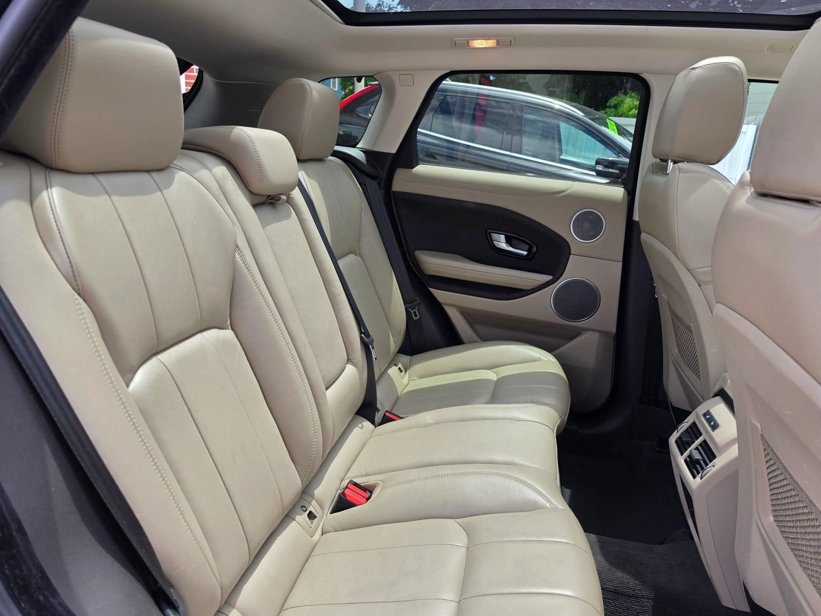 Used 2018 Land Rover Range Rover Evoque AWD/4WD image 22