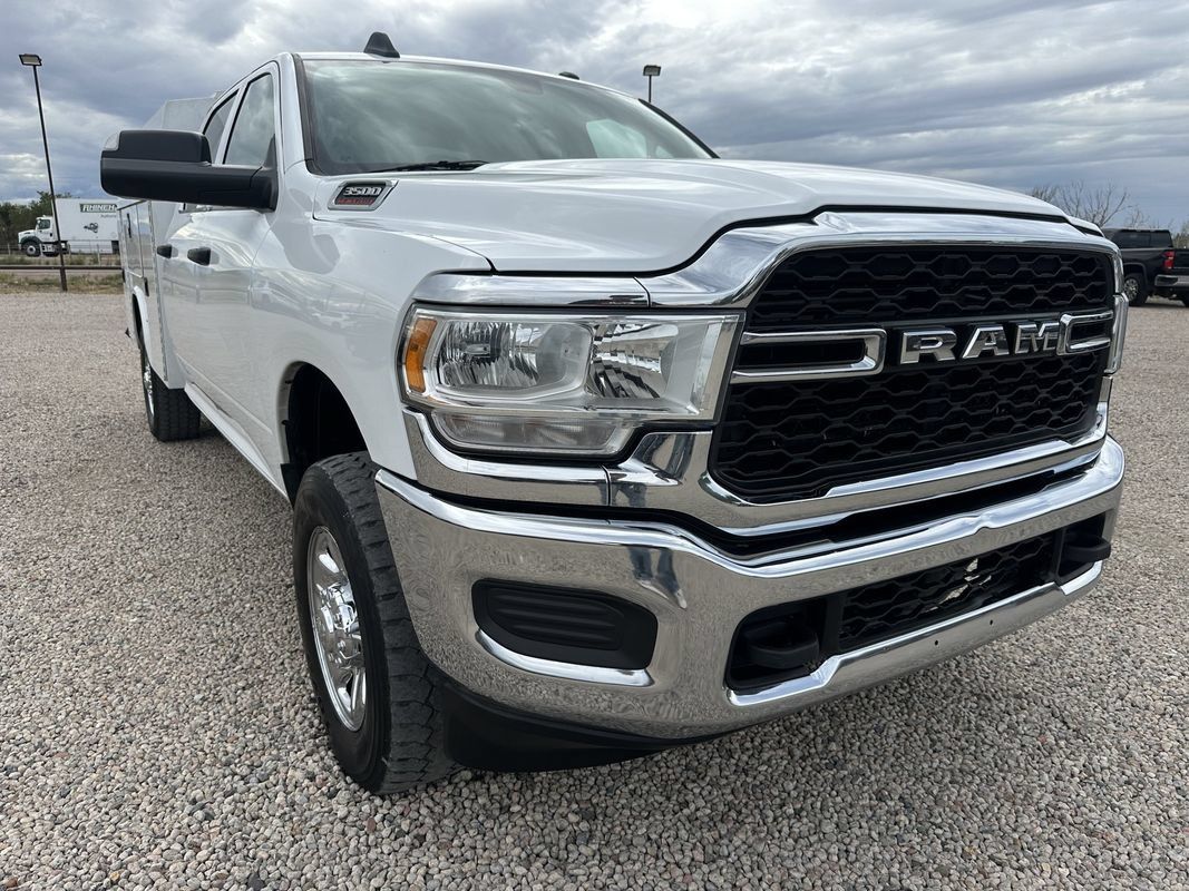 Used 2022 RAM 3500 Tradesman w/ Chrome Appearance Group AWD/4WD image 2