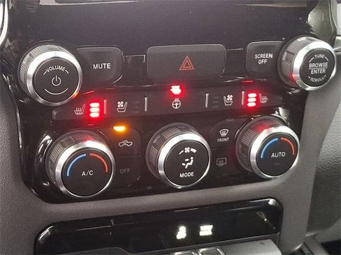 Used 2024 RAM 1500 Laramie image 15