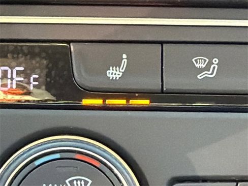 Used 2021 Volkswagen Atlas SE image 31