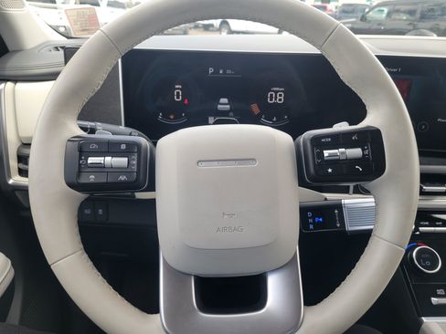 Used 2025 Hyundai Santa Fe SEL AWD/4WD image 8