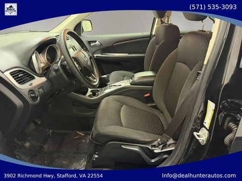 Used 2019 Dodge Journey SE w/ Blacktop Package FWD image 24