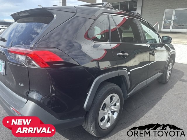 Used 2021 Toyota RAV4 LE FWD image 9