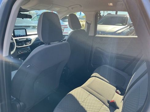 Used 2022 Ford Escape SE w/ SE Sport Appearance Package image 12