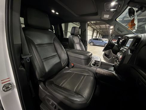 Used 2022 GMC Sierra 3500 Denali w/ Denali Ultimate Package AWD/4WD image 30