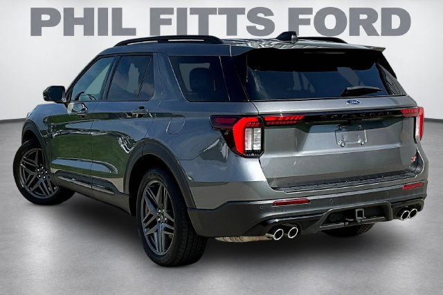 Certified 2025 Ford Explorer ST AWD/4WD image 4