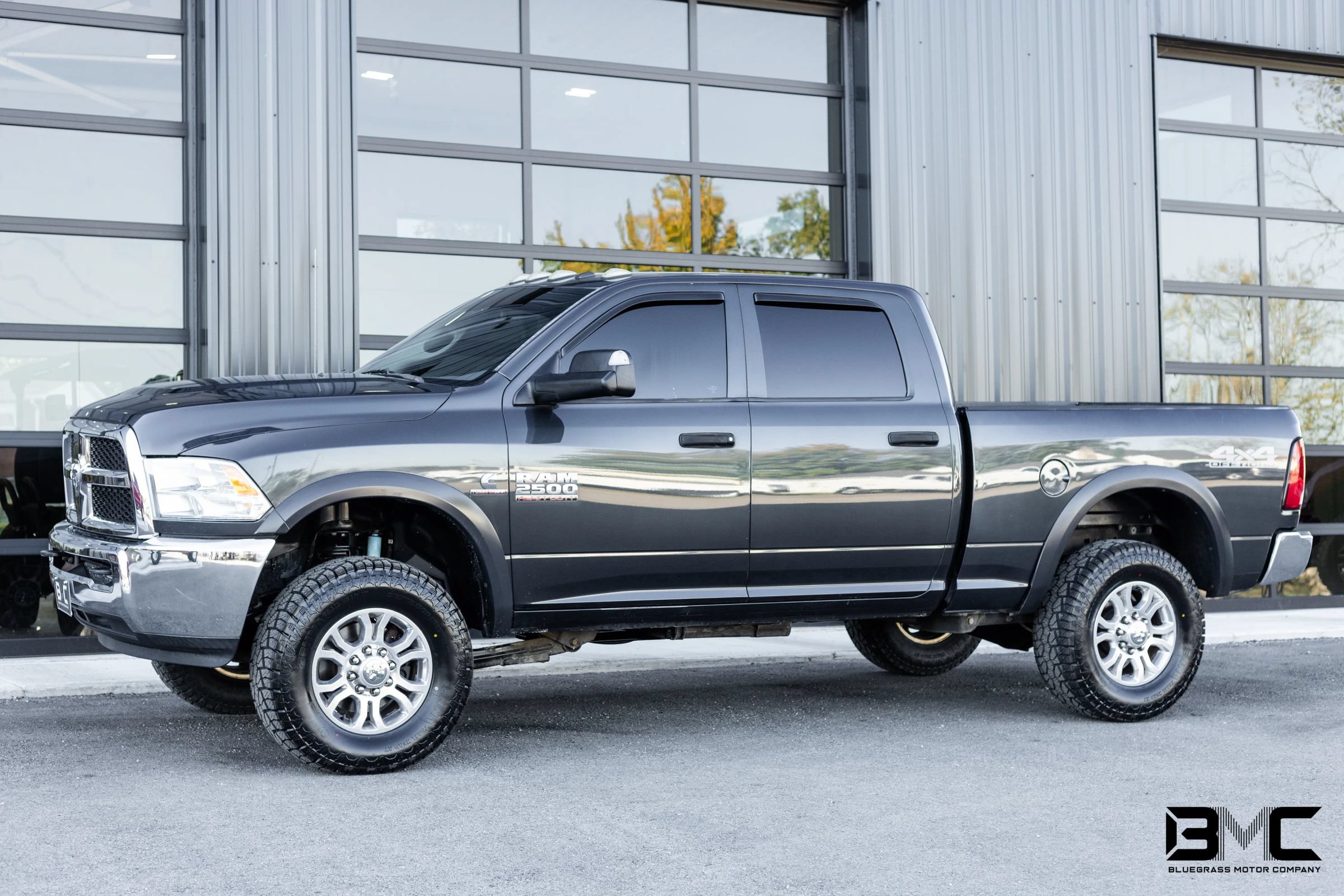 Used 2017 RAM 2500 Tradesman w/ Chrome Appearance Group AWD/4WD image 3