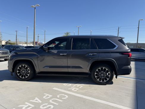 Used 2025 Toyota Sequoia Limited image 6