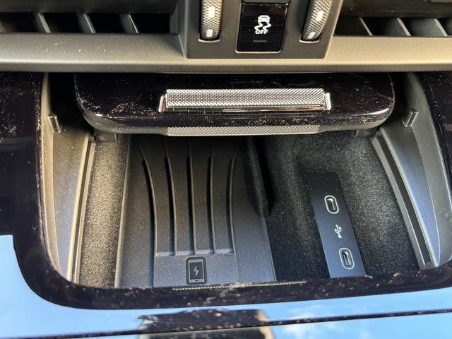 Certified 2026 Porsche Cayenne AWD/4WD image 21