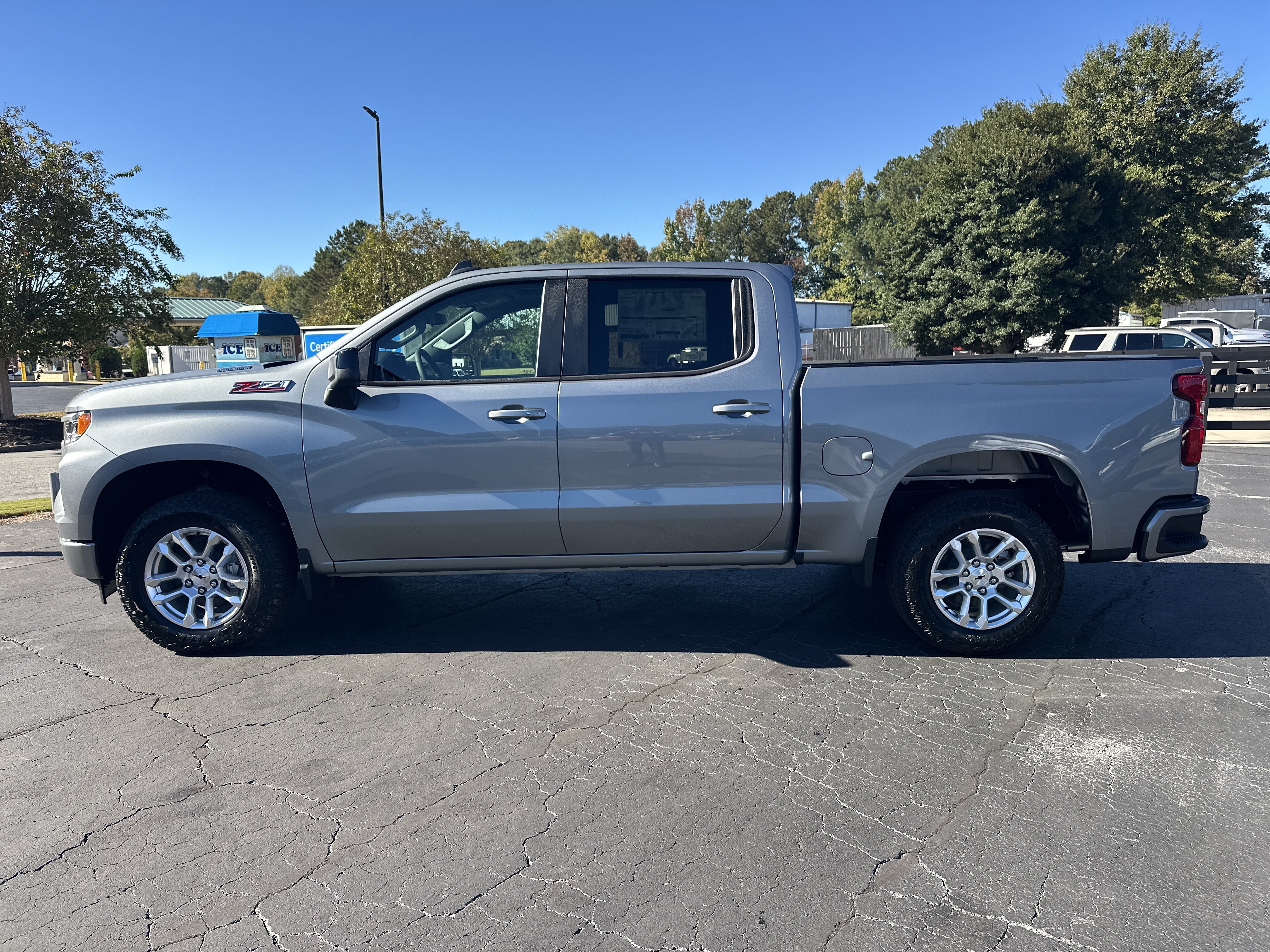 New 2026 Chevrolet Silverado 1500 RST w/ Z71 Off-Road Package AWD/4WD image 6