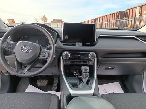 Used 2023 Toyota RAV4 XLE image 21