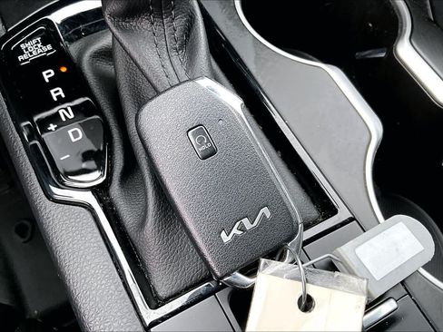 Used 2024 Kia K5 GT-Line FWD image 15