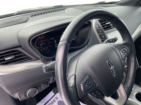 Used 2017 Lincoln MKC Select w/ Select Plus Package image 11