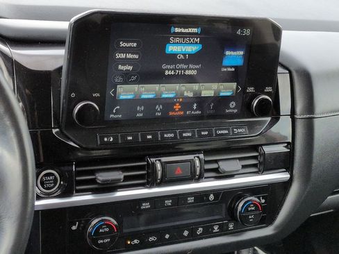 Used 2023 Nissan Pathfinder SL FWD image 24