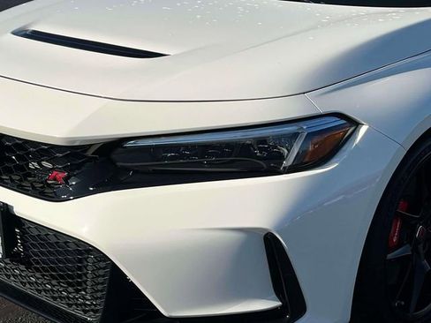 Used 2024 Honda Civic Type R image 8