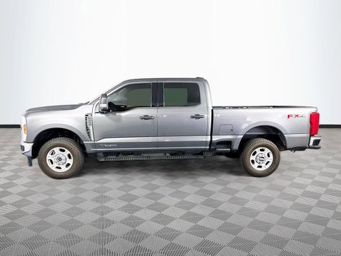 Used 2025 Ford F250 XLT w/ FX4 Off-Road Package AWD/4WD image 4