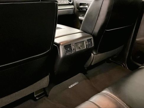 Used 2017 Toyota Tundra Platinum AWD/4WD image 11
