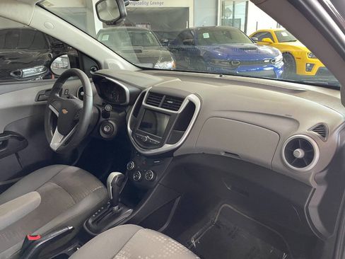 Used 2019 Chevrolet Sonic LS image 28