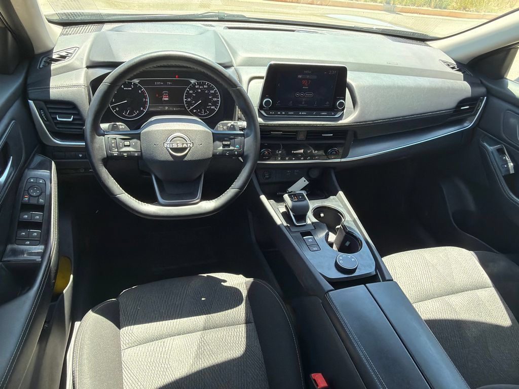Used 2025 Nissan Rogue SV AWD/4WD image 22