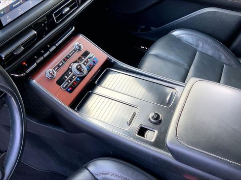 Used 2021 Lincoln Aviator Grand Touring w/ Elements Package Plus AWD/4WD image 17