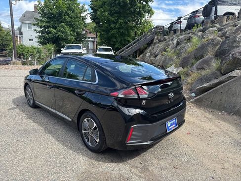 Used 2020 Hyundai Ioniq SEL FWD image 4