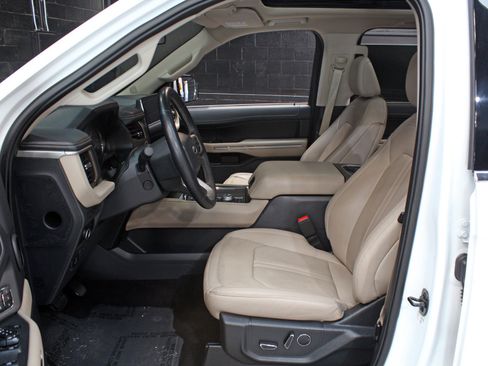 Used 2023 Ford Expedition Max Limited AWD/4WD image 35