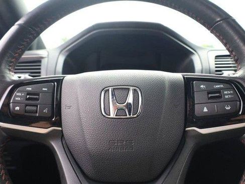 Used 2025 Honda Odyssey Sport-L image 12