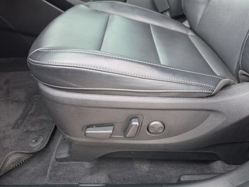 Certified 2025 Kia Telluride S FWD image 17