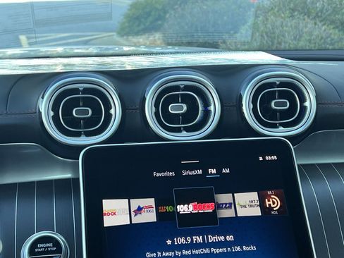 New 2025 Mercedes-Benz GLC 43 AMG 4MATIC image 37