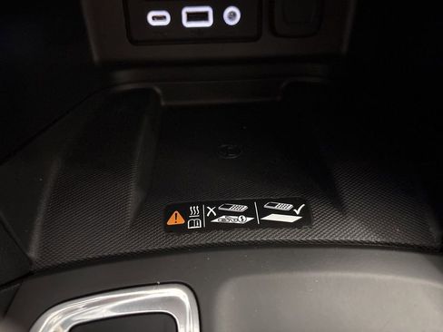 Certified 2019 Chevrolet Equinox Premier image 39