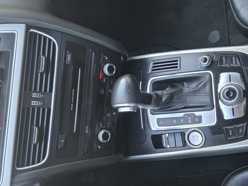 Used 2016 Audi A4 2.0T Premium image 30