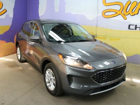 Used 2022 Ford Escape SE AWD/4WD image 2