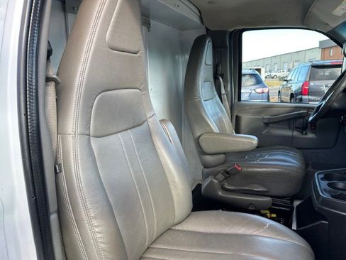 Used 2017 Chevrolet Express 3500 image 24